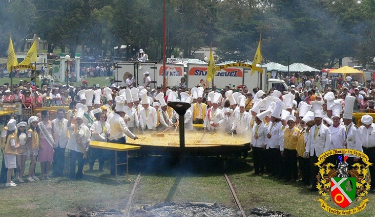 Fiesta de la Omelette Gigante