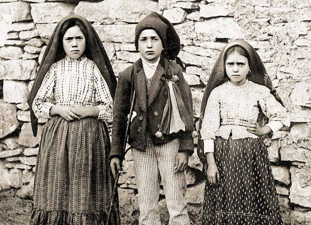 Lucia,  Jacinta y Francisco Marto